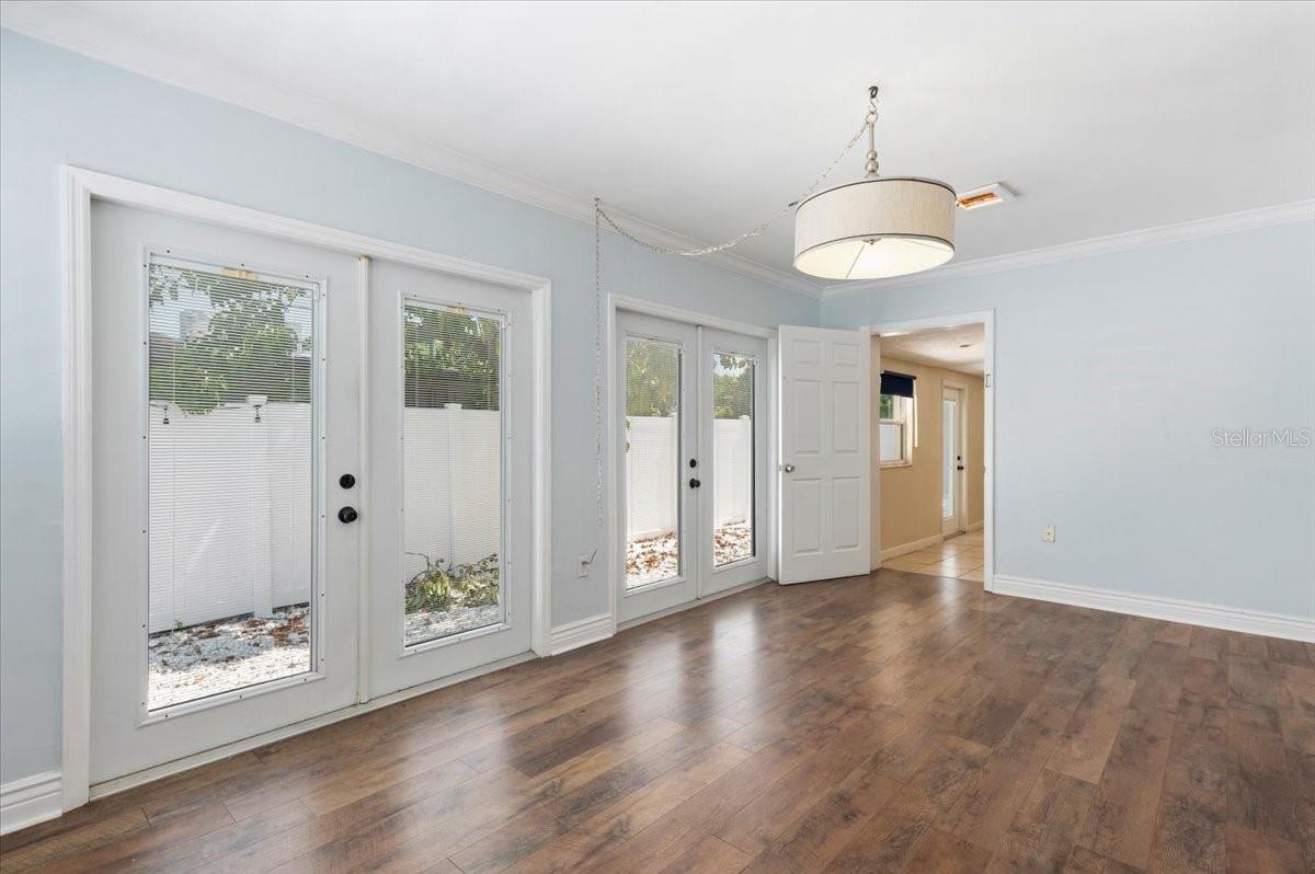 ACREAGE - Residential