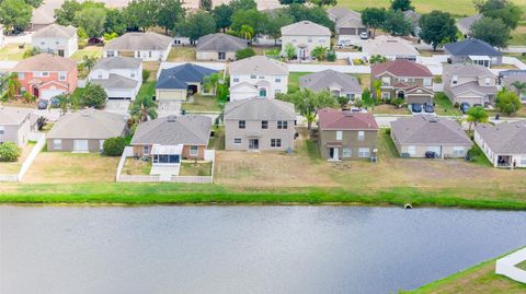 A home in LAKELAND