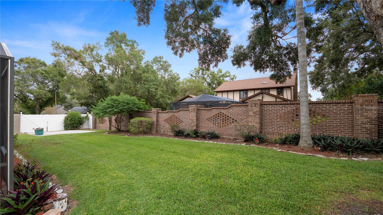 SUGARTREE - Residential