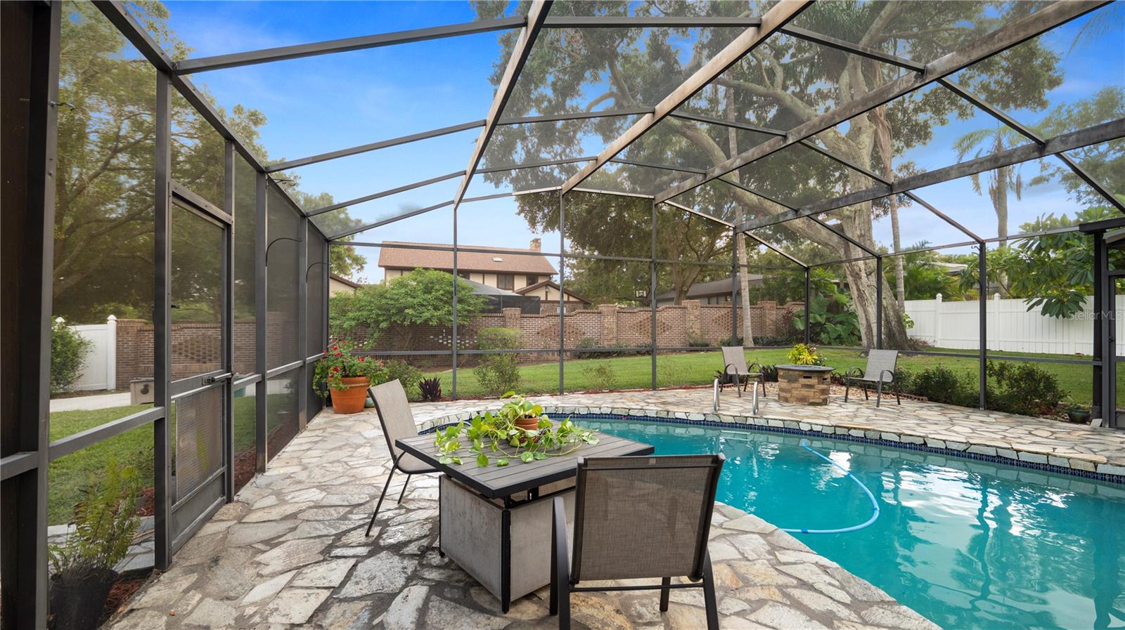 SUGARTREE - Residential