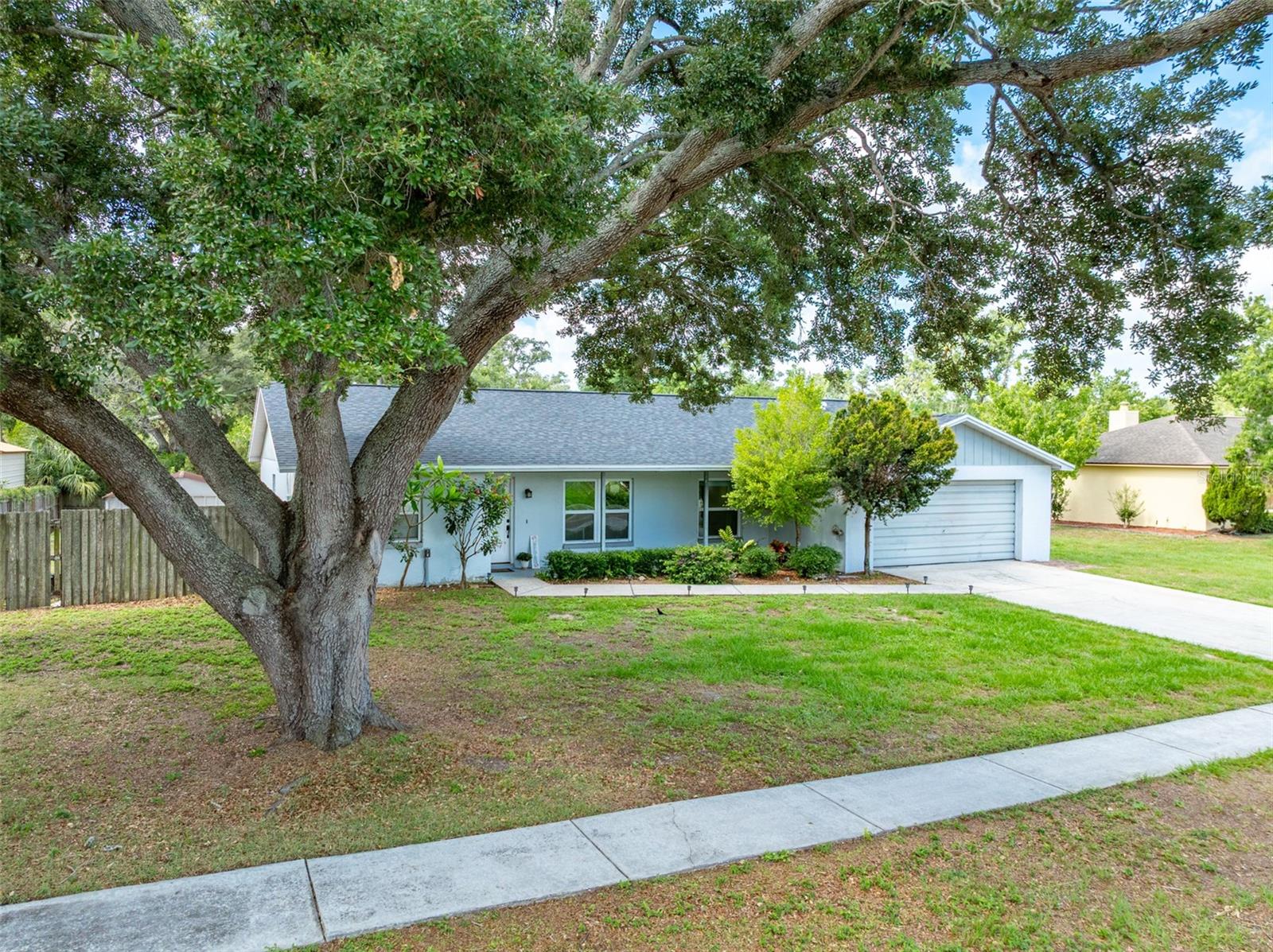 PROVIDENCE OAKS - Residential