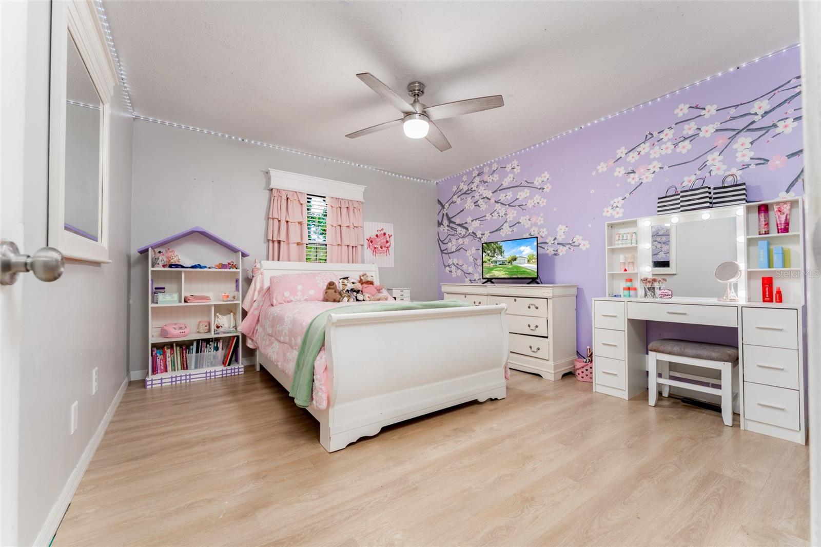 PROVIDENCE OAKS - Residential