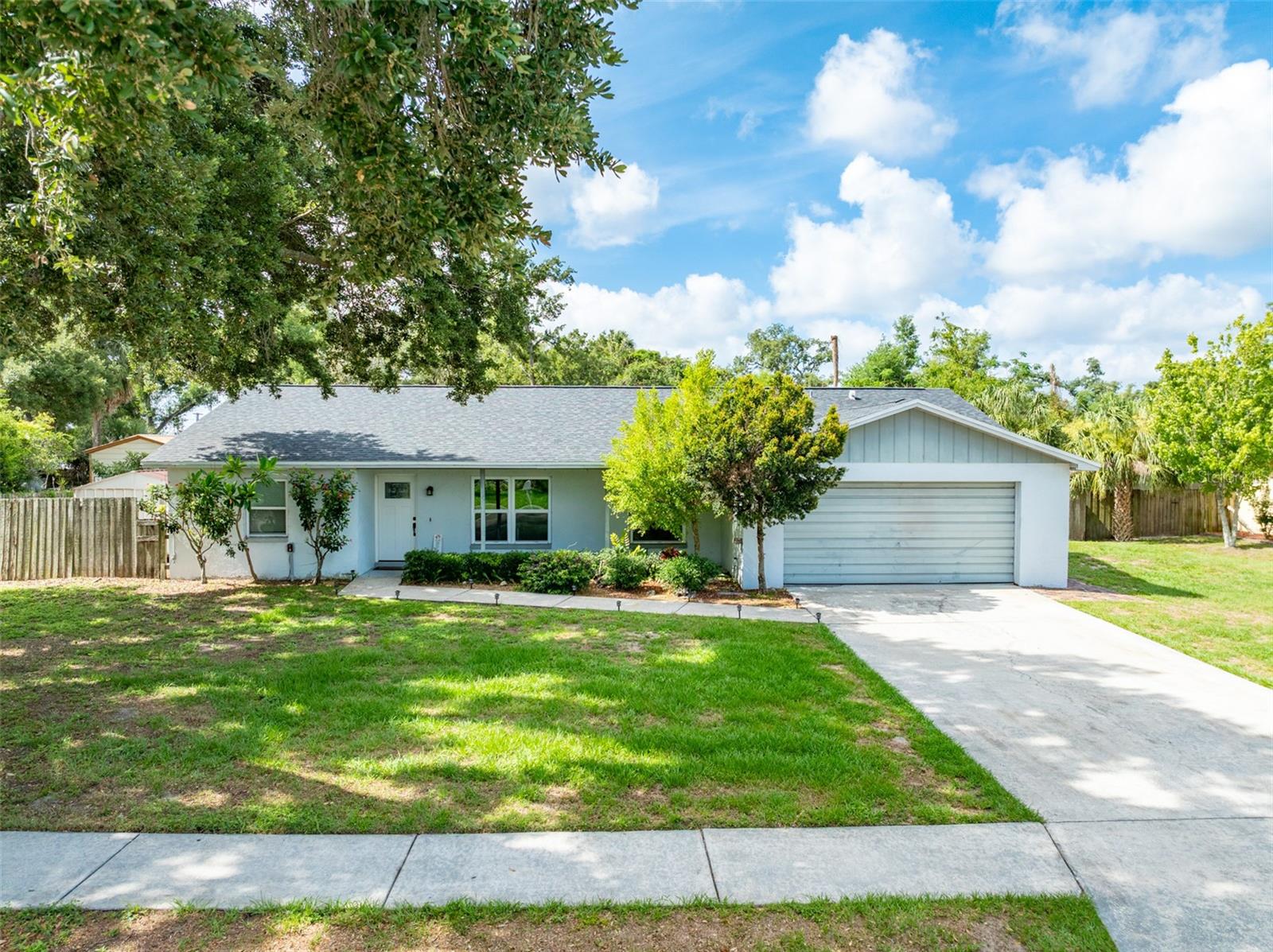 PROVIDENCE OAKS - Residential