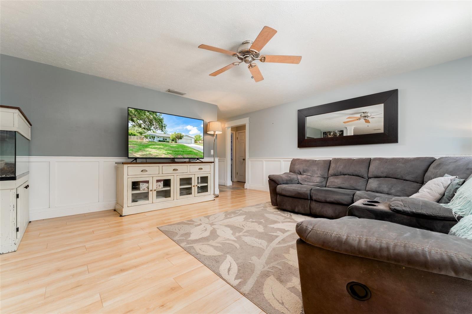 PROVIDENCE OAKS - Residential