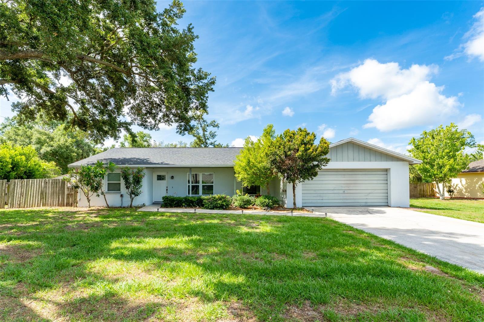 PROVIDENCE OAKS - Residential