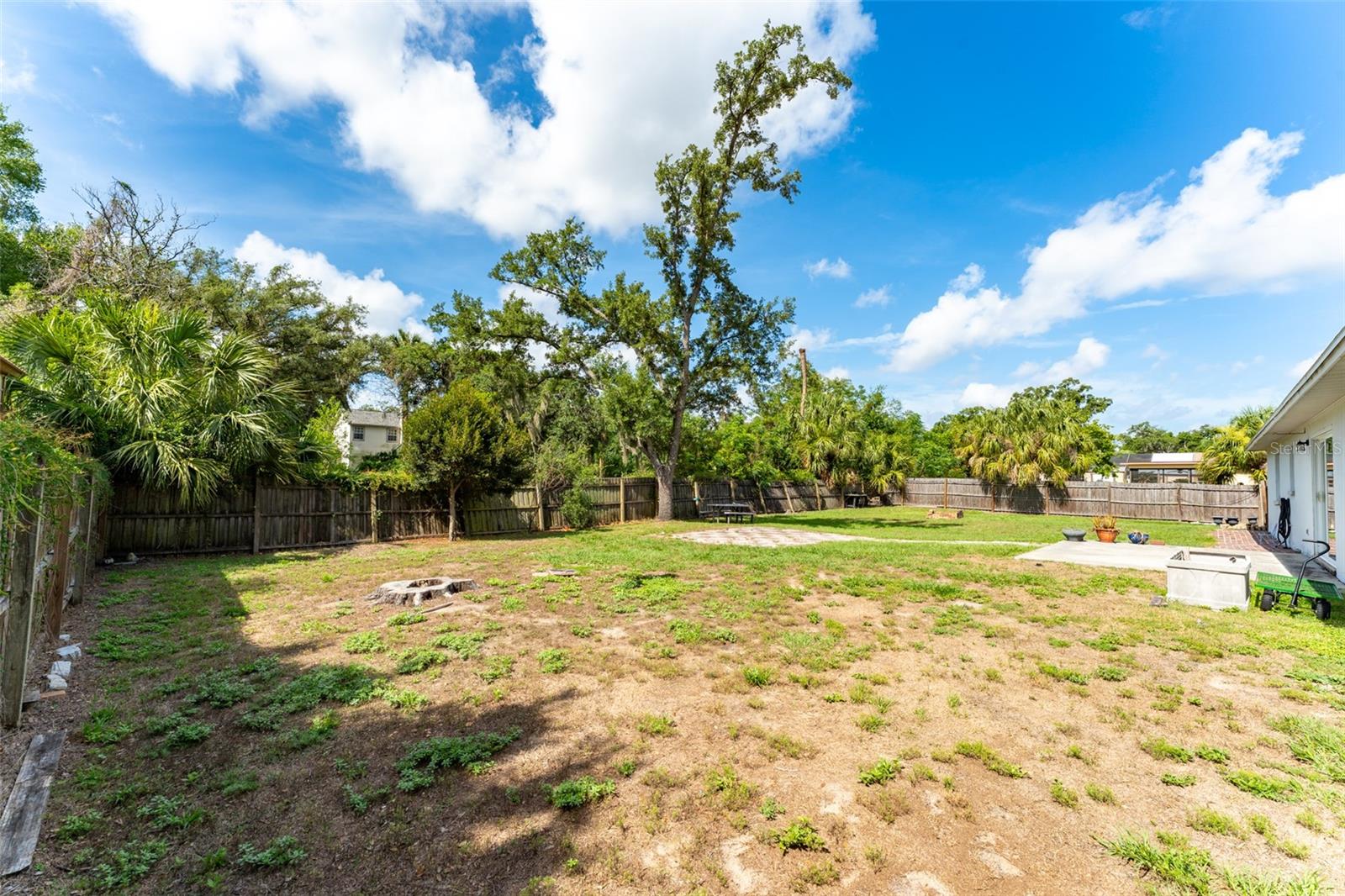 PROVIDENCE OAKS - Residential