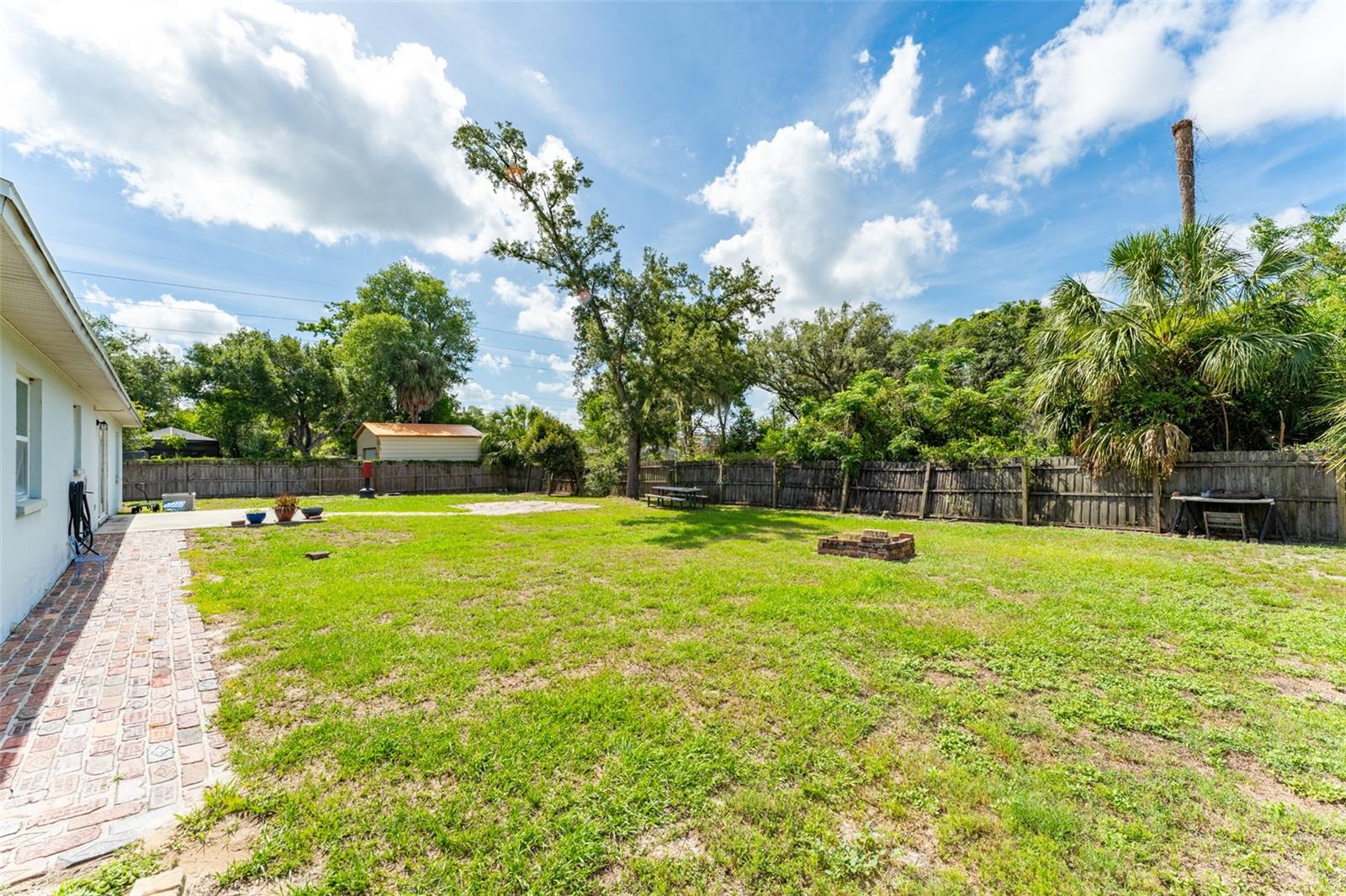 PROVIDENCE OAKS - Residential