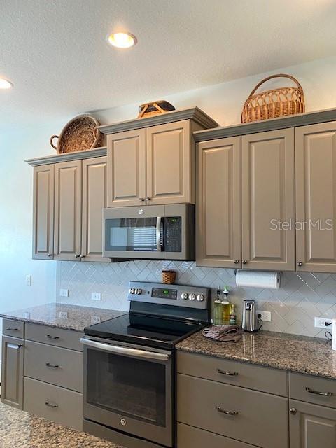 RIDGE AT CROSSING CREEK PH I - Residential