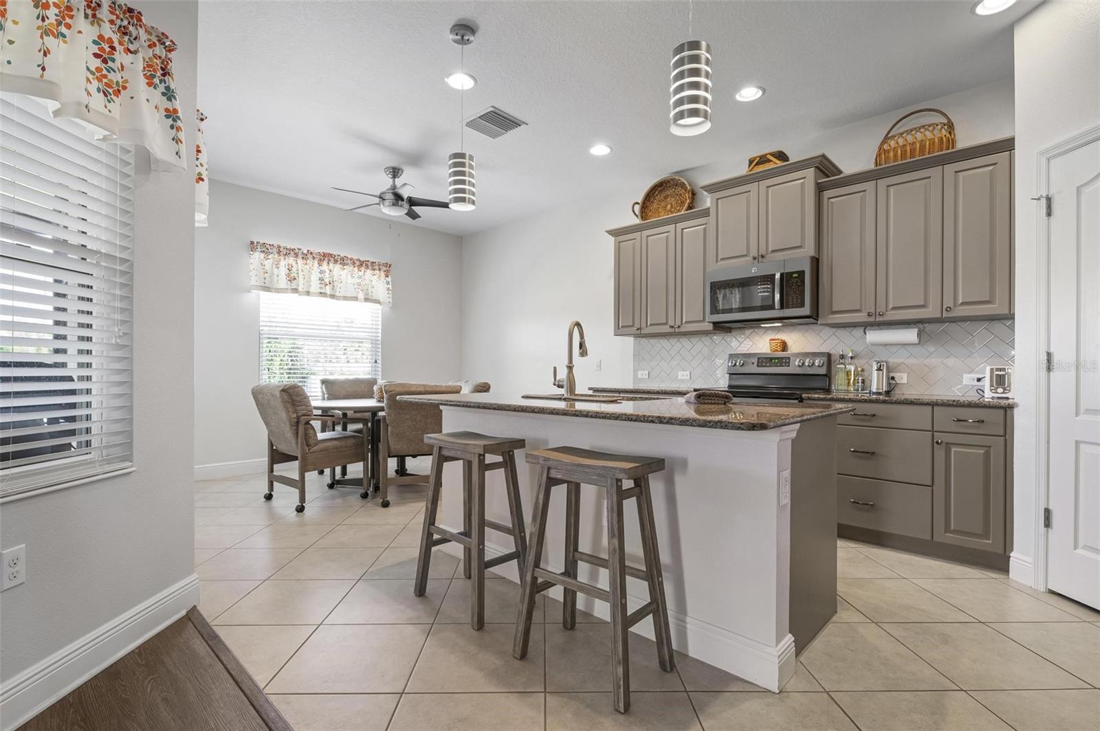 RIDGE AT CROSSING CREEK PH I - Residential