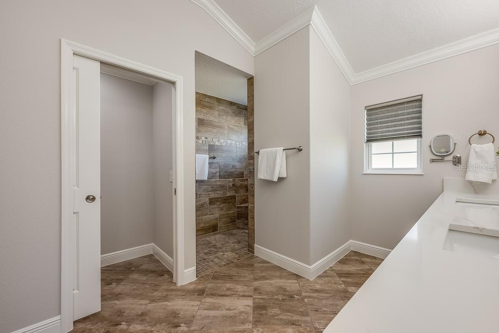 VILLAGES/SOUTHERN OAKS UN 36 - Residential