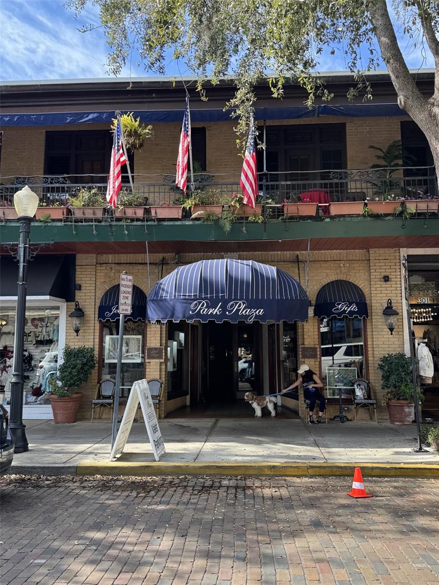 147 INTERLACHEN PLACE - Residential