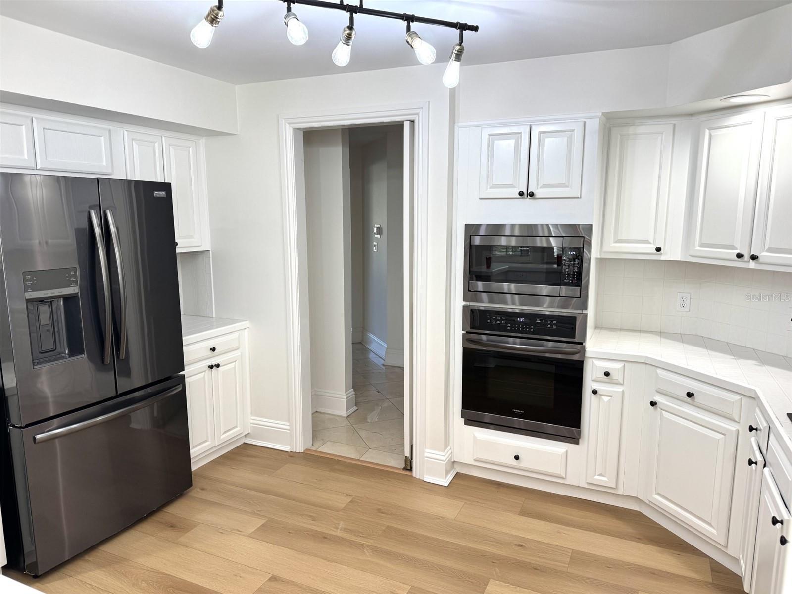 147 INTERLACHEN PLACE - Residential