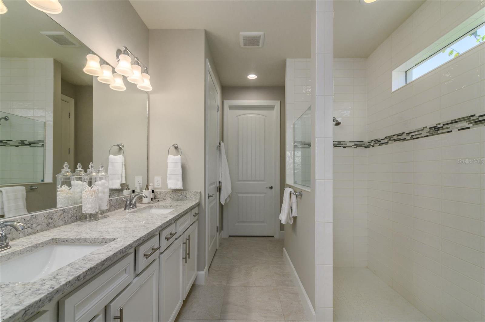 MALLORY PARK PH I A, C & E - Residential Lease