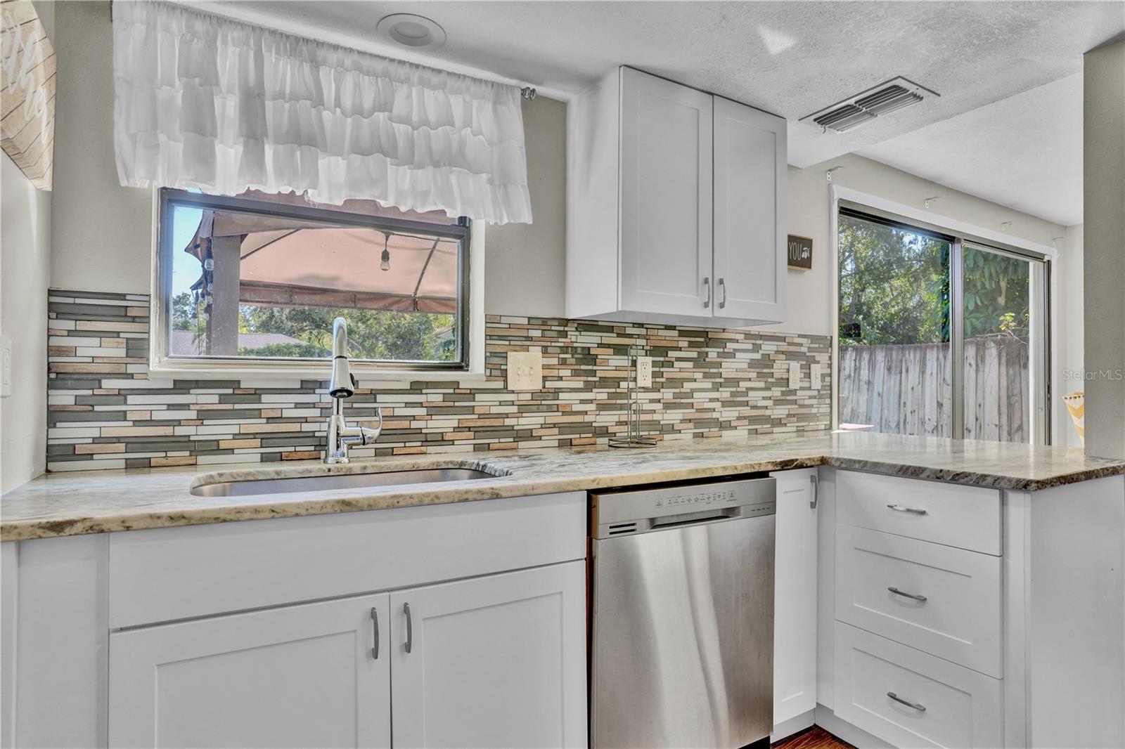 FLORA-VILLA - Residential