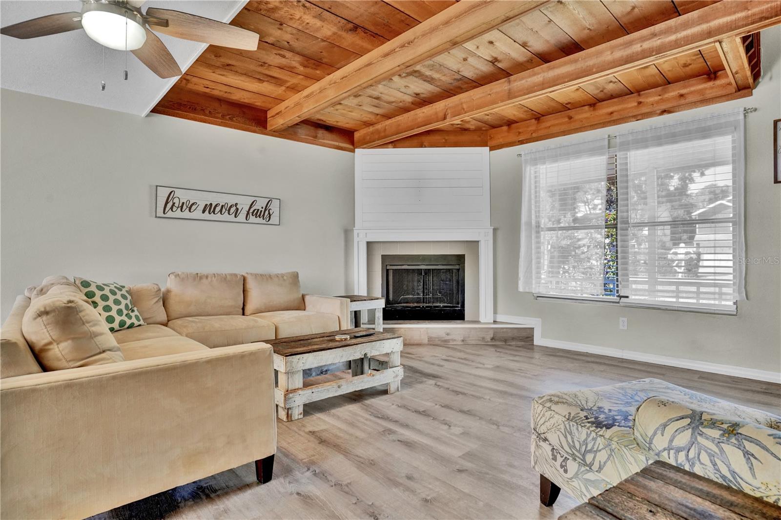 FLORA-VILLA - Residential