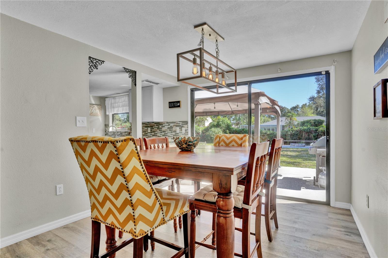 FLORA-VILLA - Residential