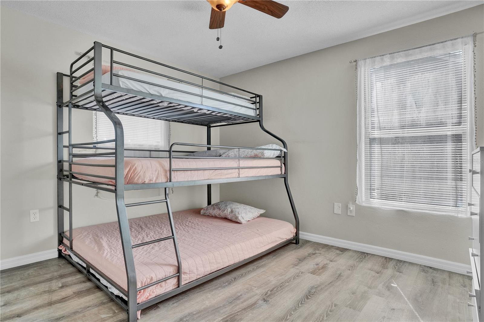 FLORA-VILLA - Residential