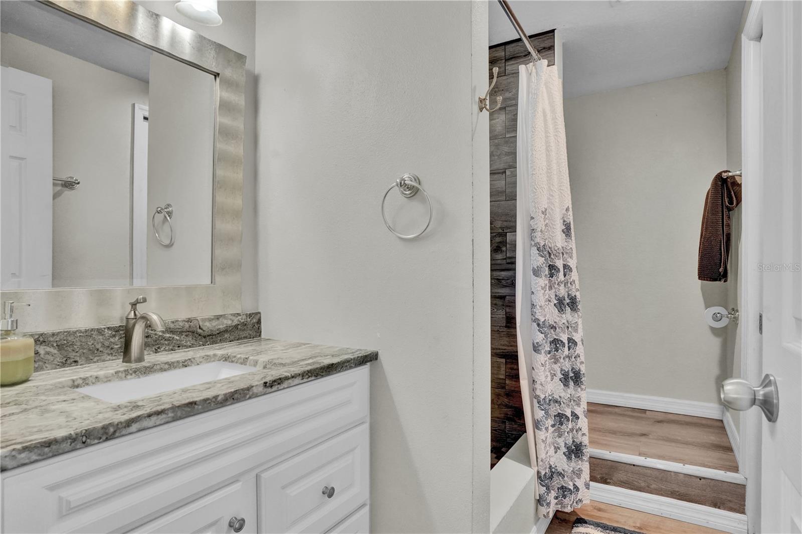 FLORA-VILLA - Residential