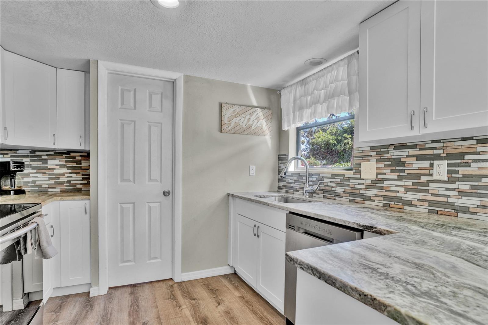 FLORA-VILLA - Residential