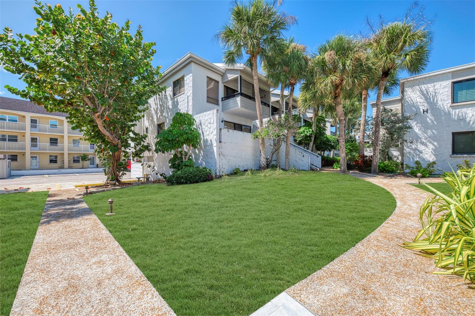 1555 TARPON CENTER DRIVE I-161, VENICE, FL, 34285 3 1555 TARPON CENTER DRIVE I-161