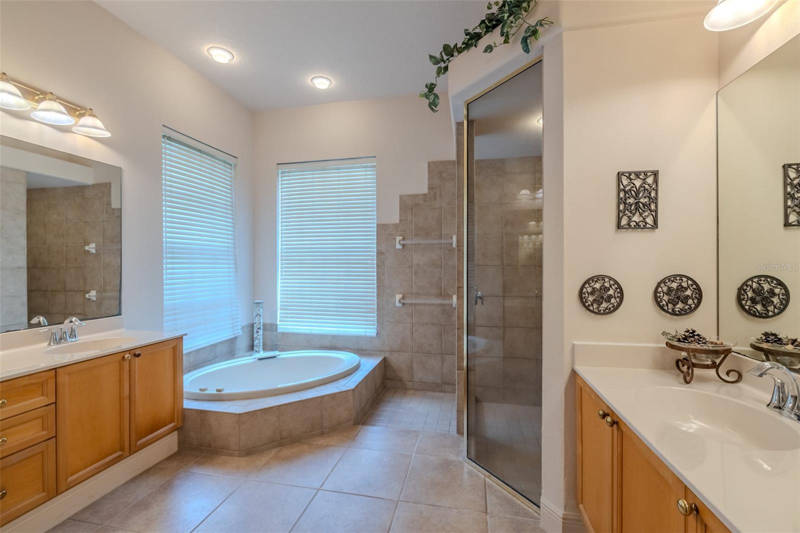 FISH HAWK TRAILS UNIT 3 - Residential