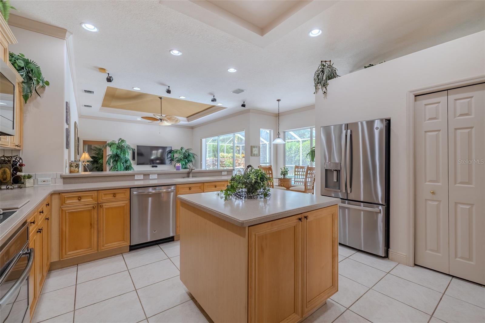 FISH HAWK TRAILS UNIT 3 - Residential