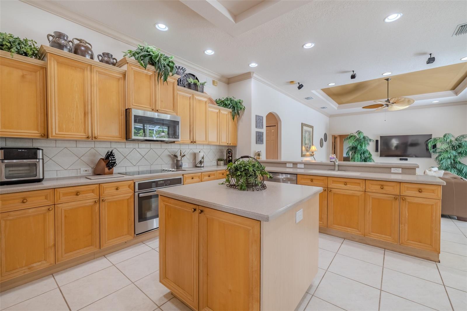 FISH HAWK TRAILS UNIT 3 - Residential