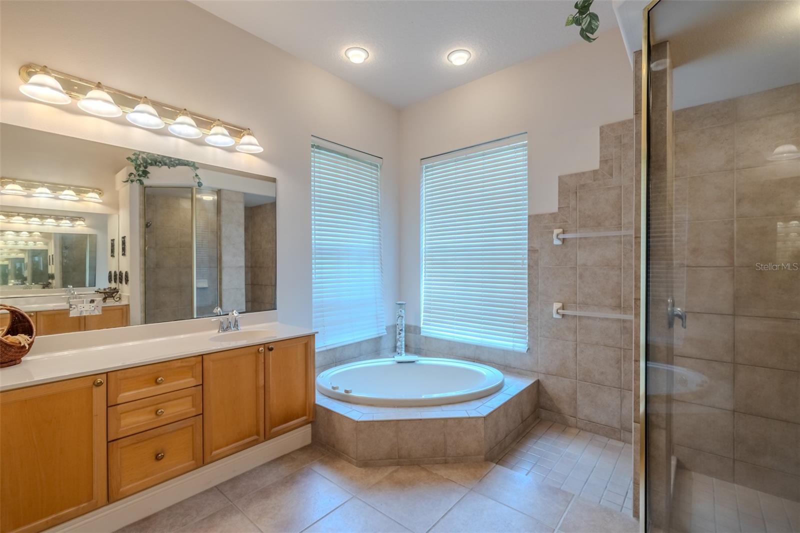 FISH HAWK TRAILS UNIT 3 - Residential