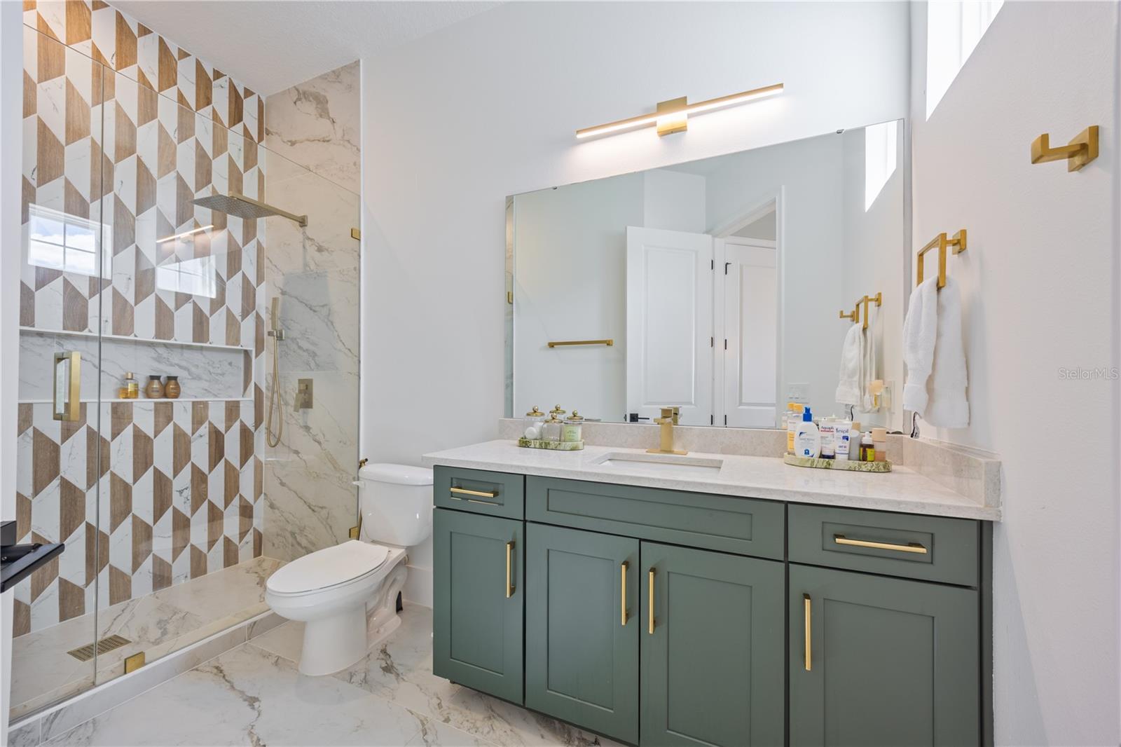 AVALON RIDGE - Residential