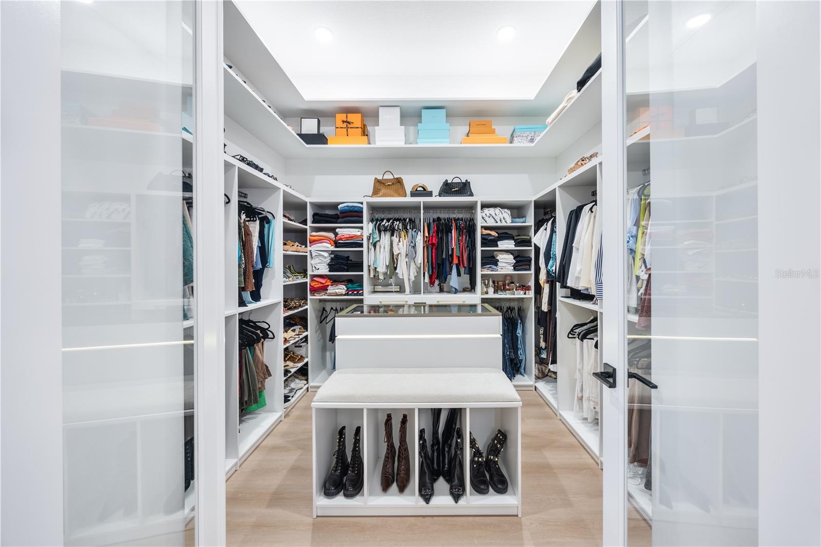 AVALON RIDGE - Residential