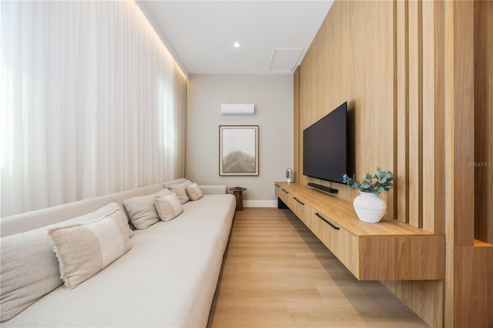 AVALON RIDGE - Residential