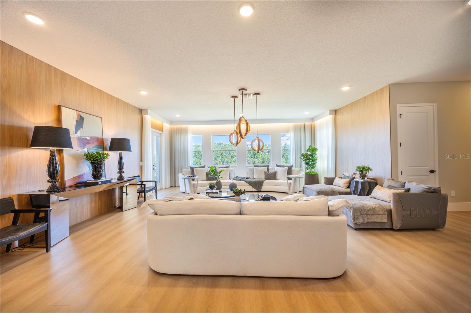 AVALON RIDGE - Residential