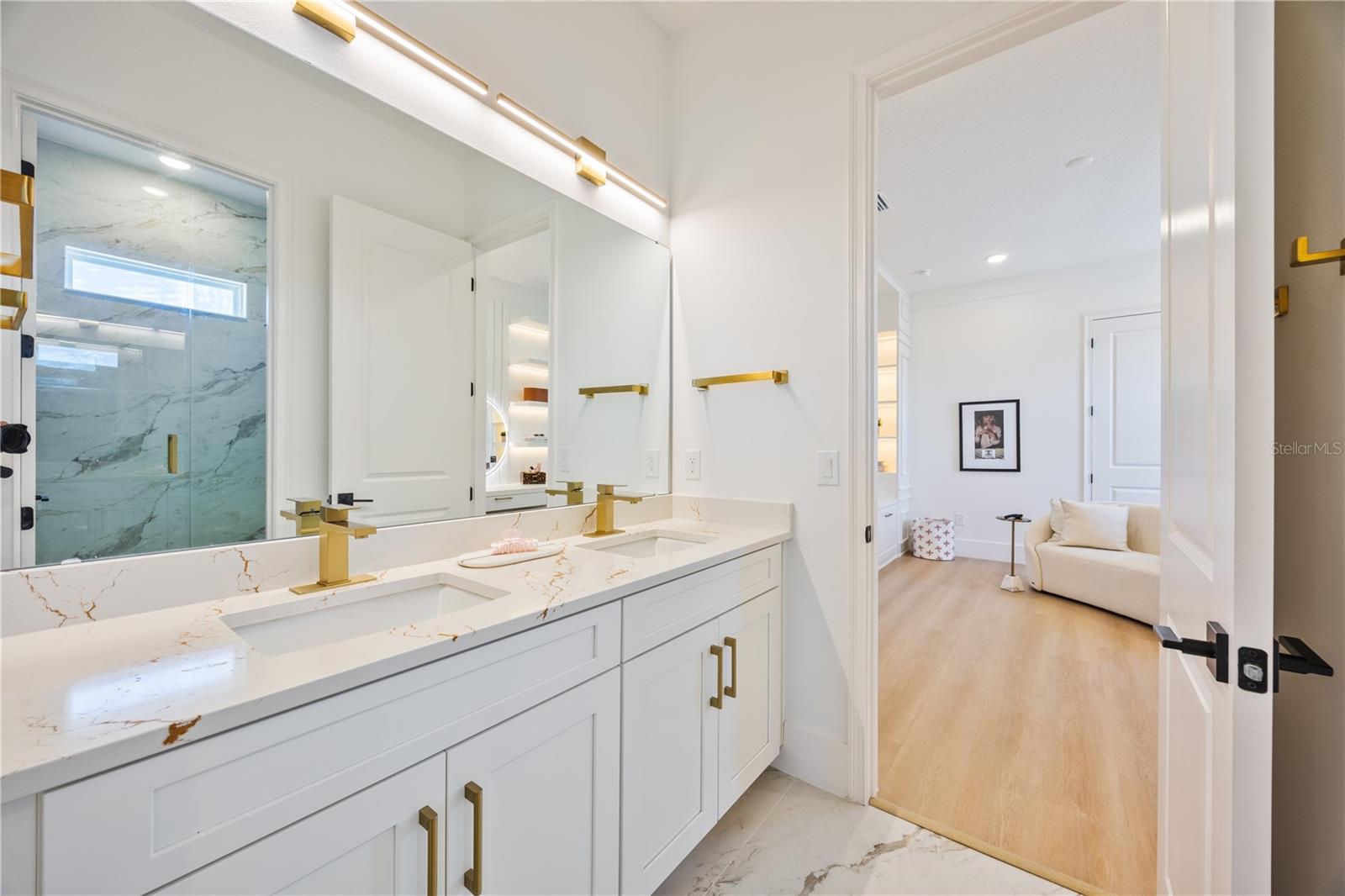 AVALON RIDGE - Residential