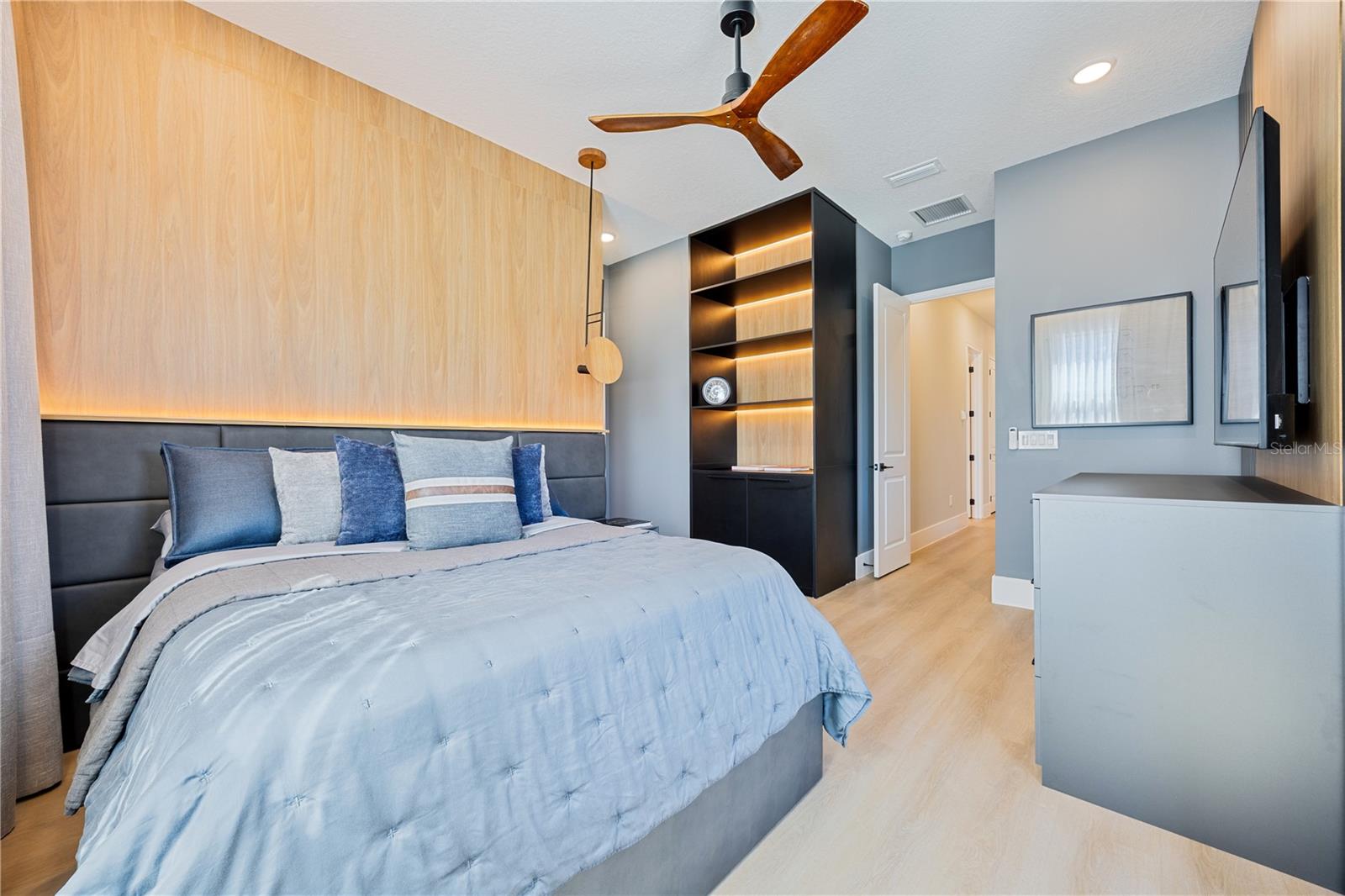 AVALON RIDGE - Residential