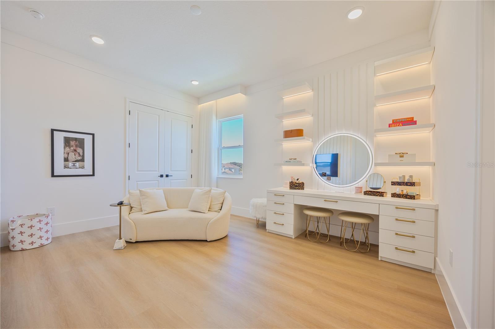 AVALON RIDGE - Residential