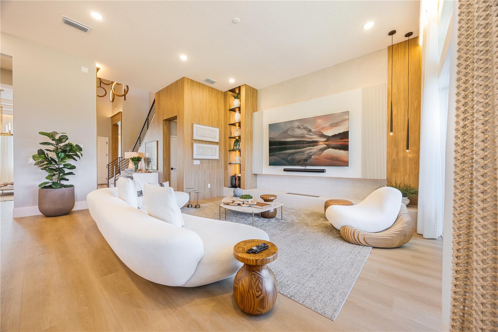 AVALON RIDGE - Residential