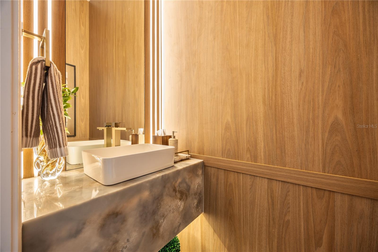 AVALON RIDGE - Residential