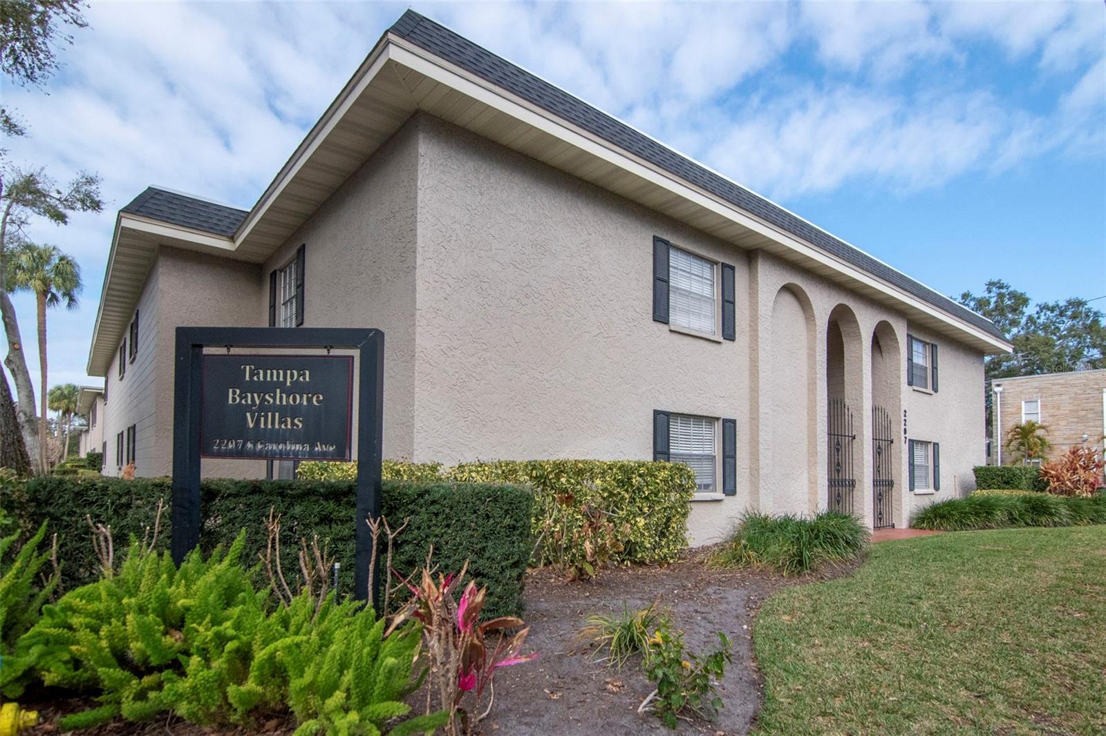 TAMPA BAYSHORE VILLAS CONDOMIN - Residential