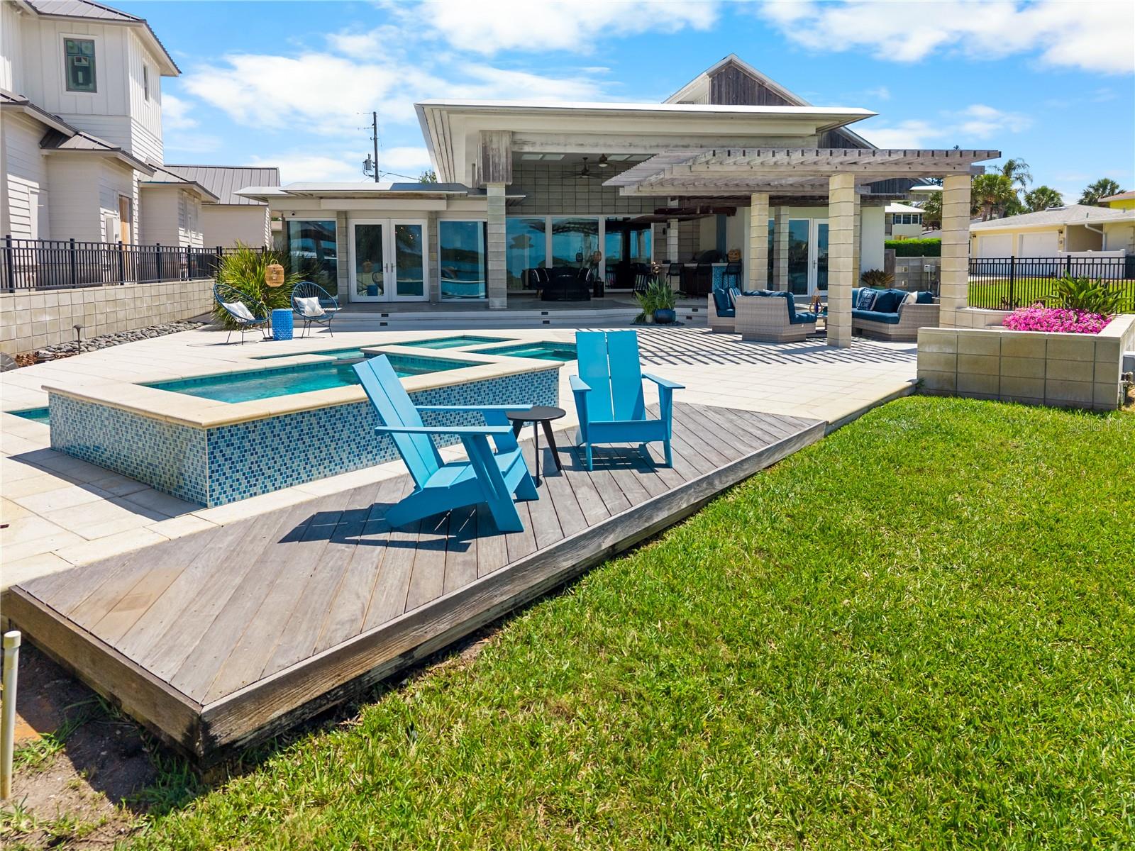 CHANNEL VIEW - Residential