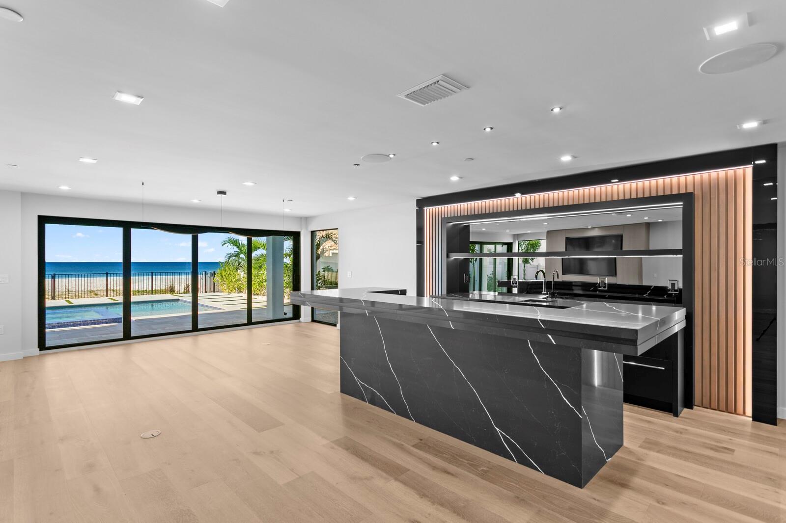 INDIAN ROCKS BEACH - Residential