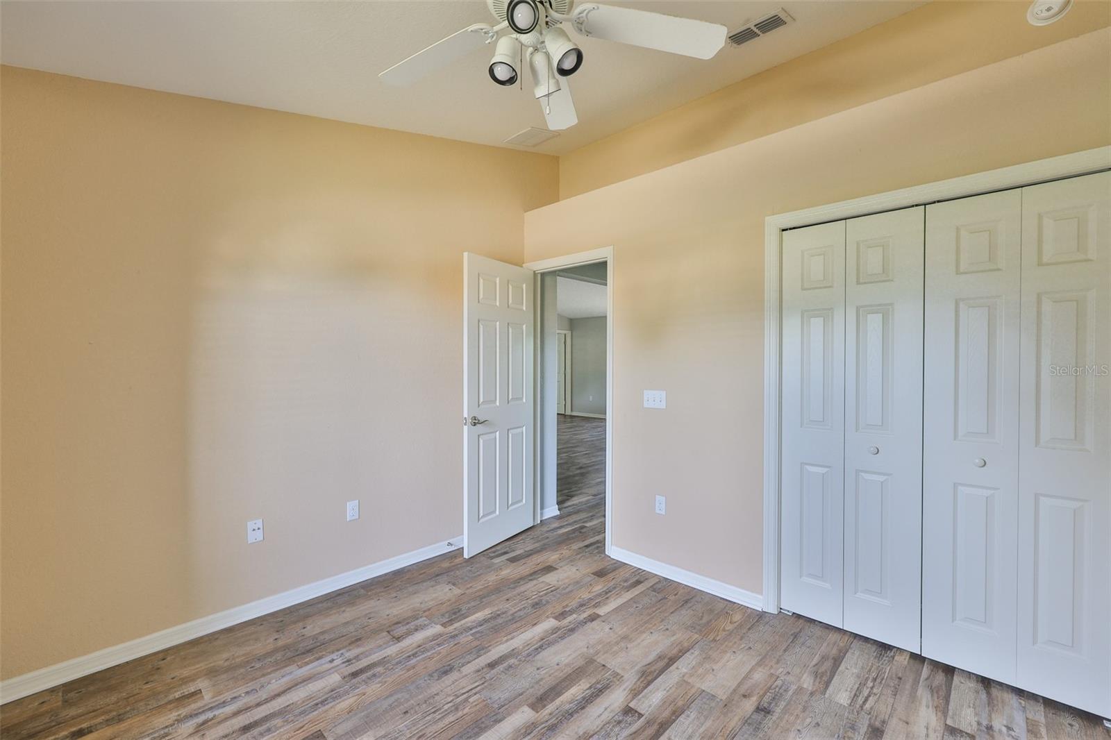 AYERSWORTH GLEN - Residential