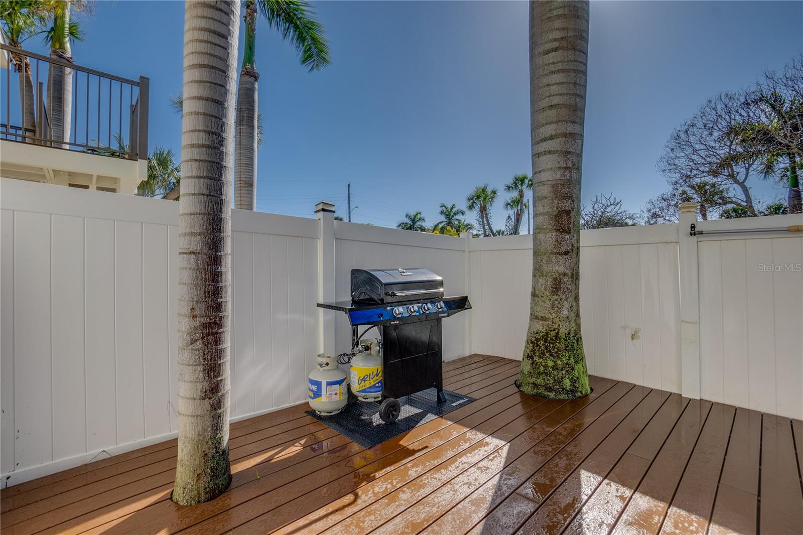 WEST WIND SHORES - Residential