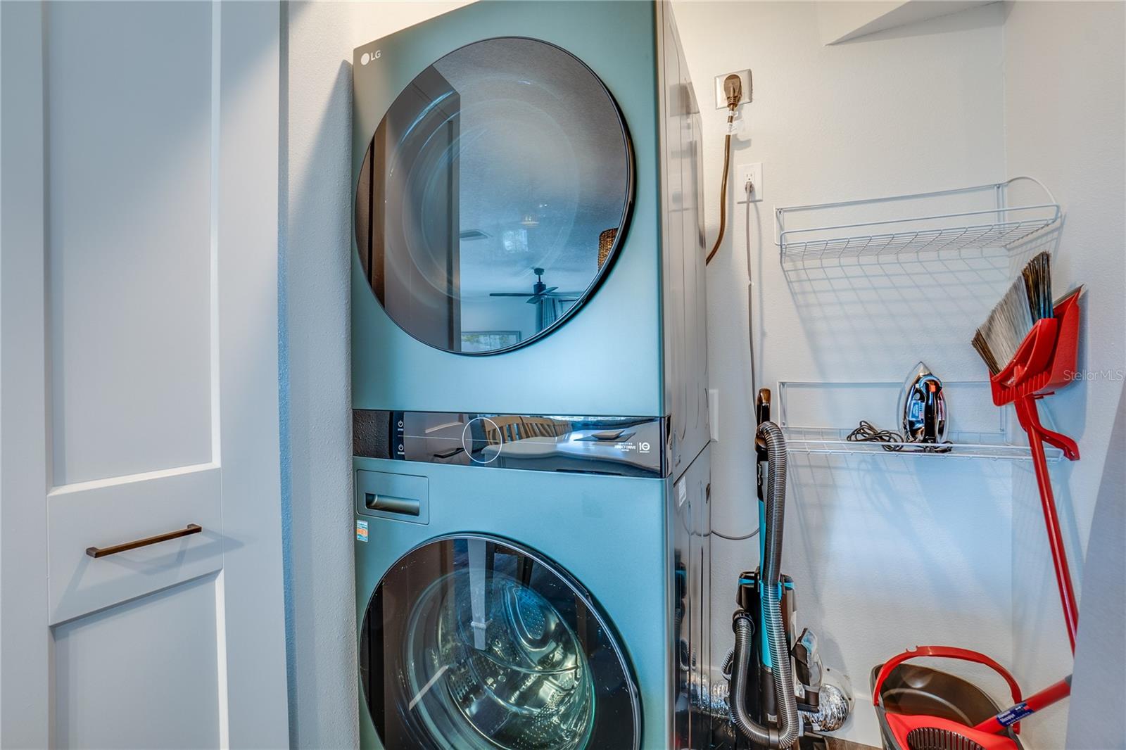 WEST WIND SHORES - Residential