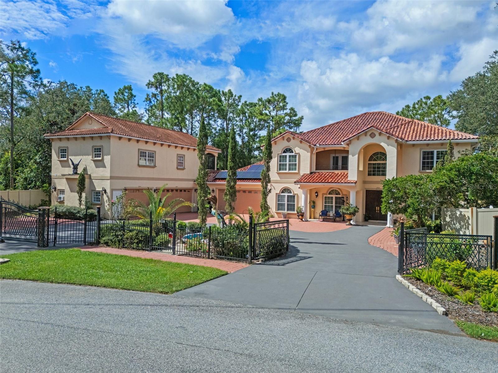 225 ARNOLD LANE
