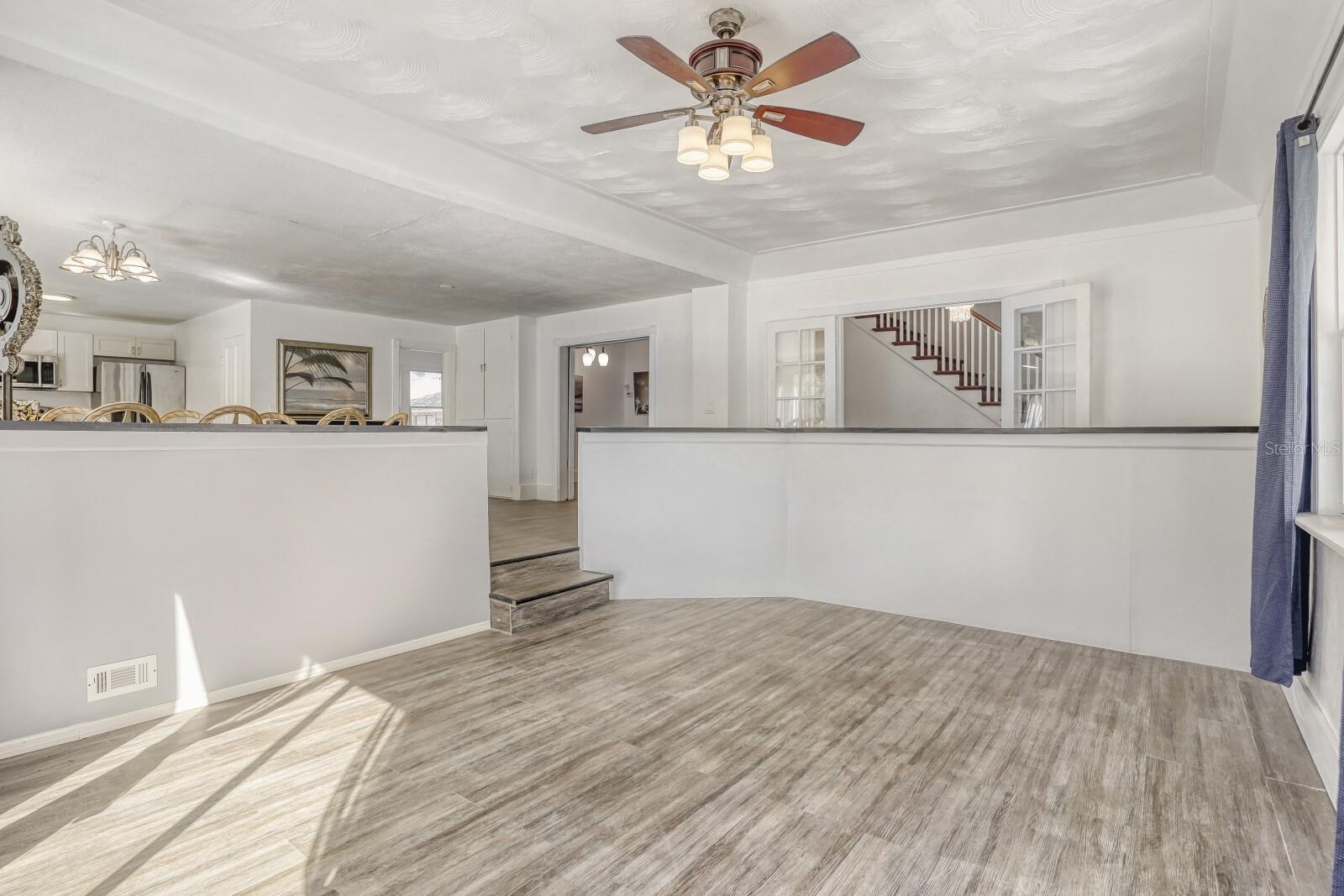 MAIN STREET - Residential