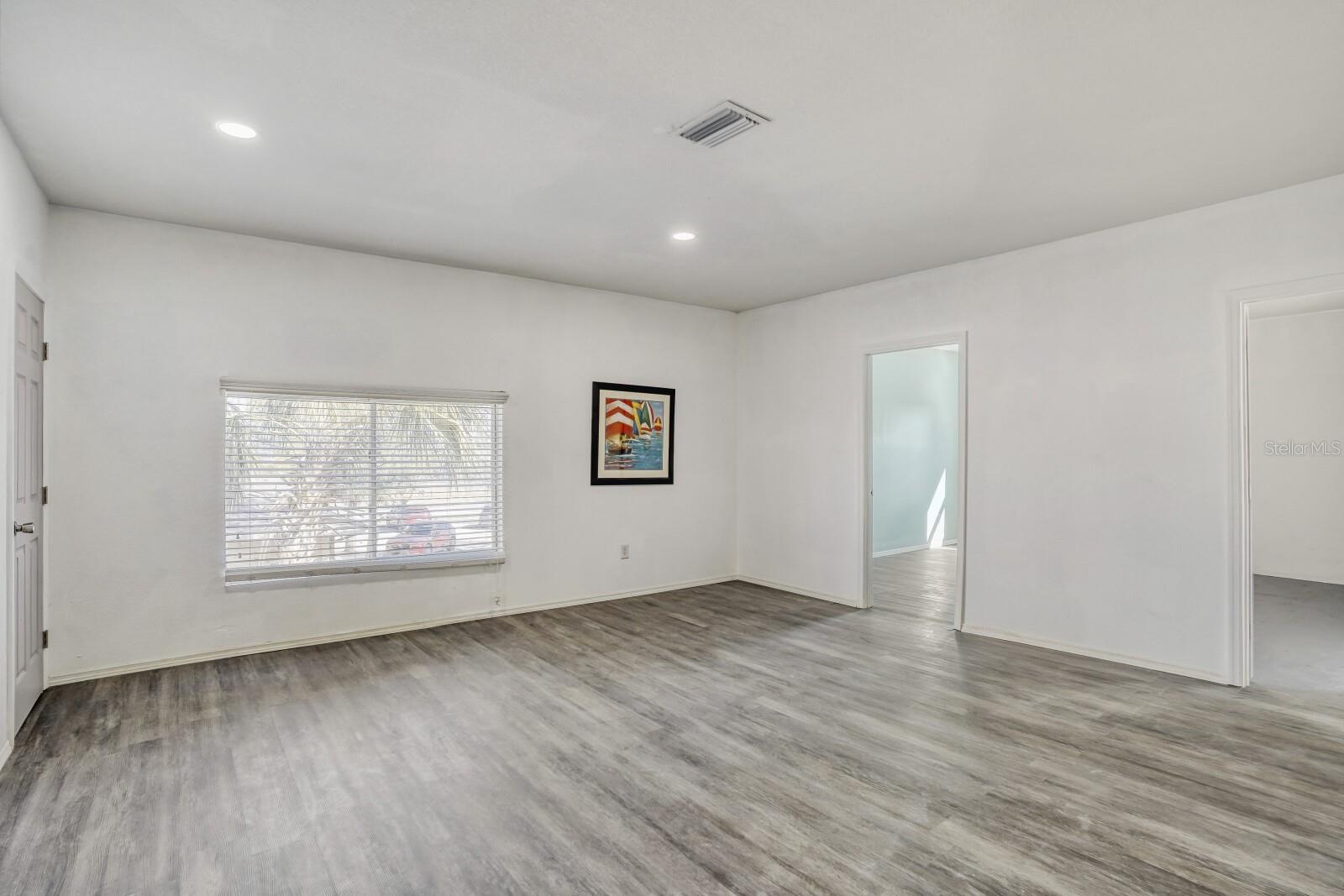 MAIN STREET - Residential