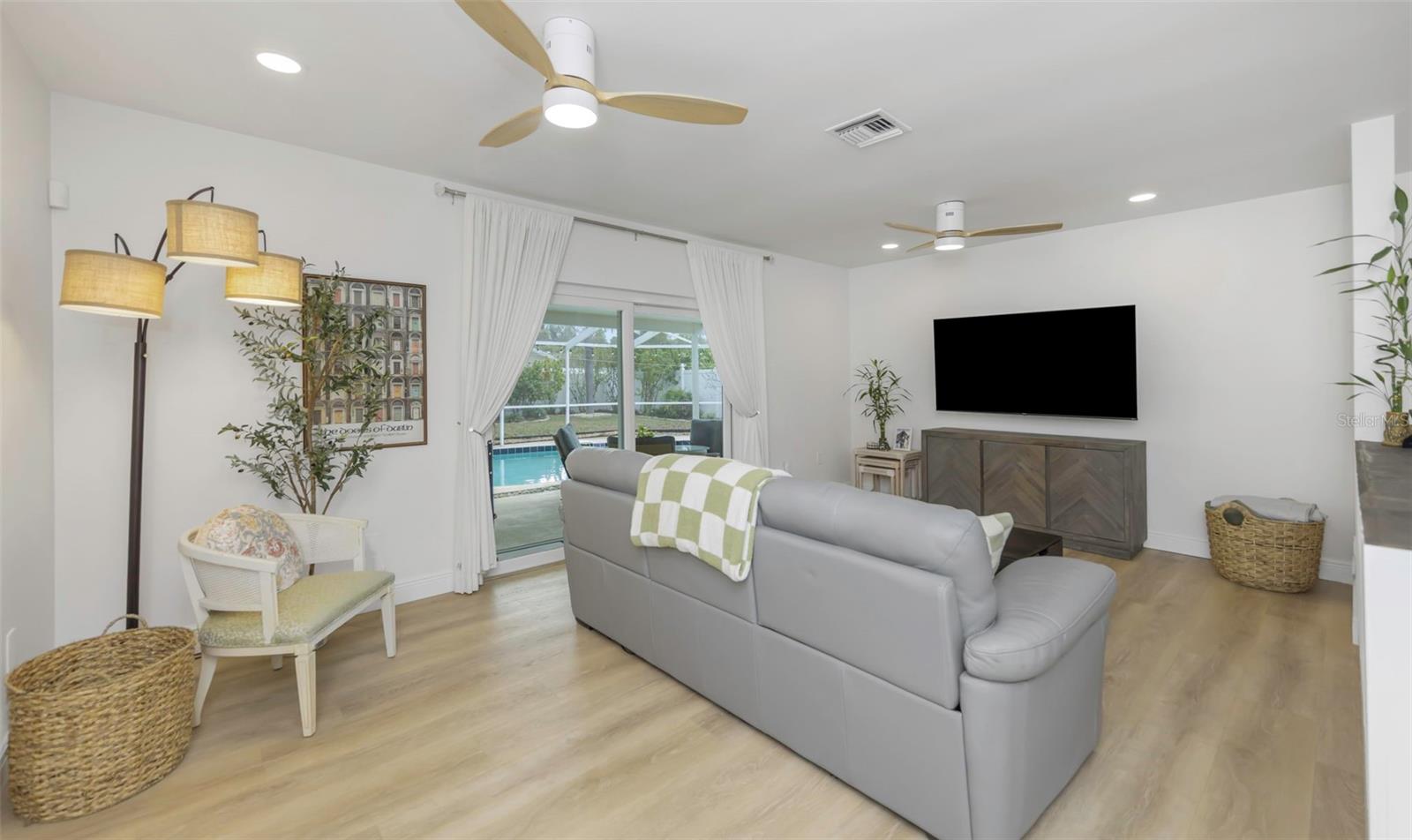 SEMINOLE GROVE ESTATES - Residential