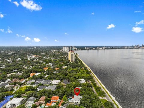 A home in TAMPA