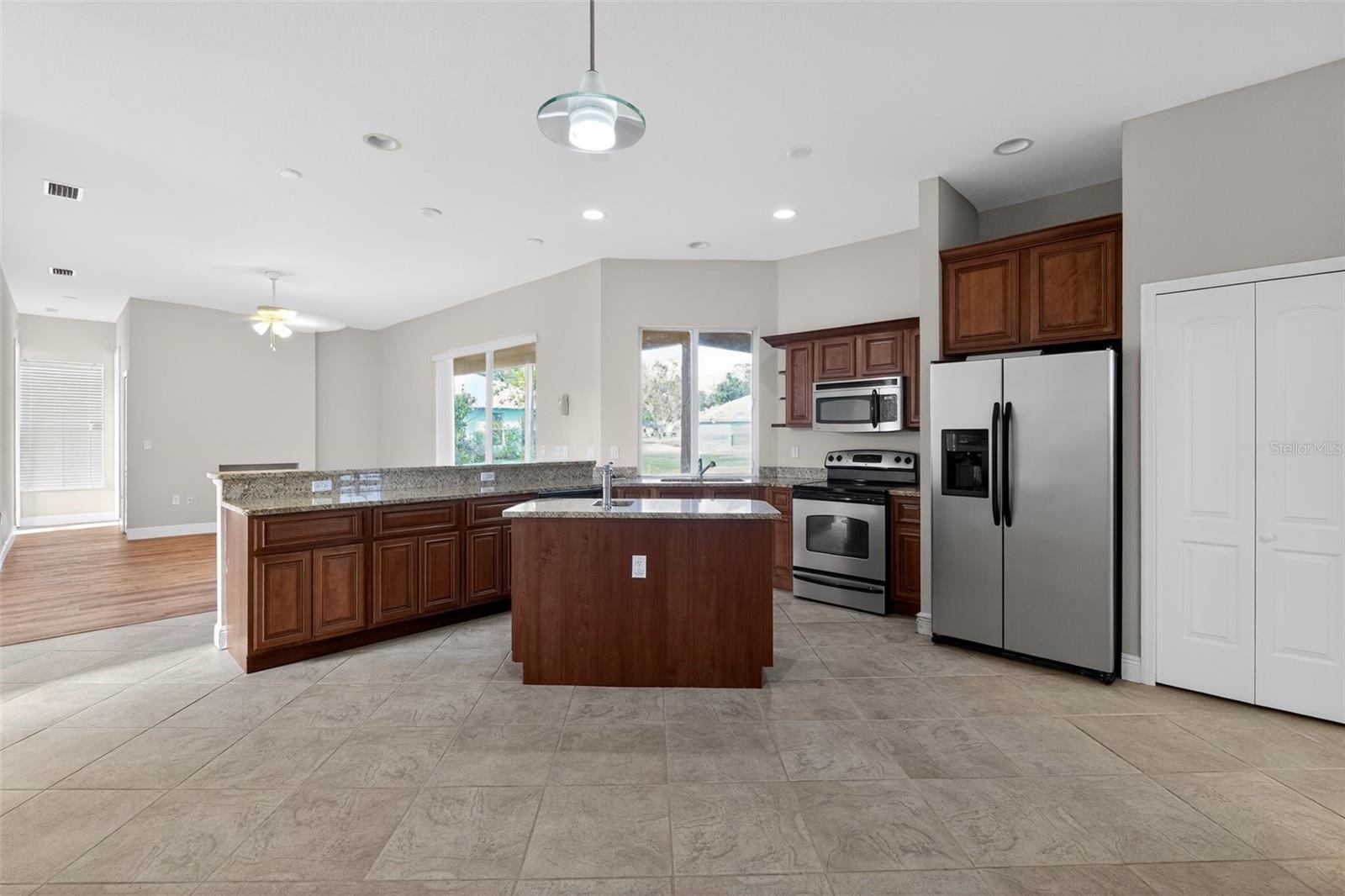 BLUE HERON GOLF & C C - Residential