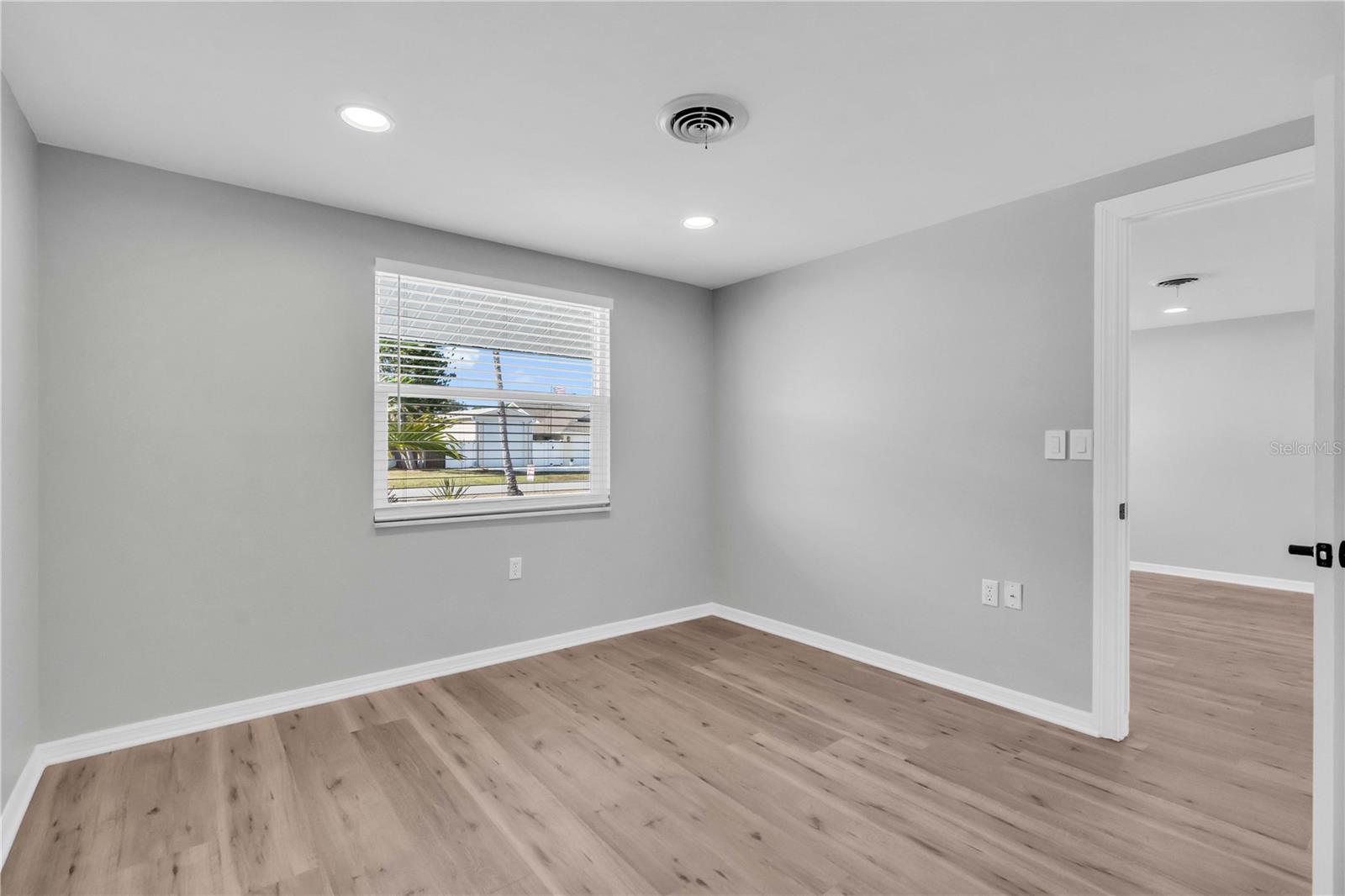 SUNSET BEACH - Residential